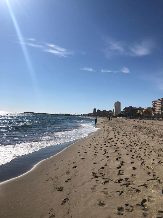Nice Apartment Near The Beach 푸엔히롤라 외부 사진