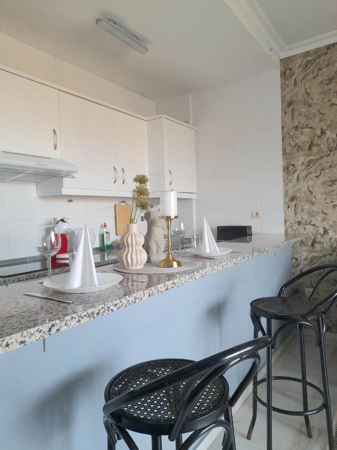 Nice Apartment Near The Beach 푸엔히롤라 외부 사진