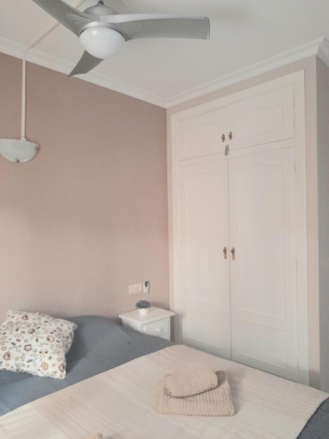 Nice Apartment Near The Beach 푸엔히롤라 외부 사진